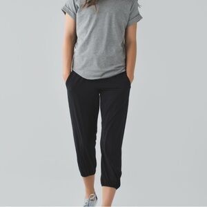 Lululemon Om Pant Size 4 in Black